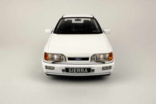 MCG 1:18 Ford Sierra Cosworth RS White.4