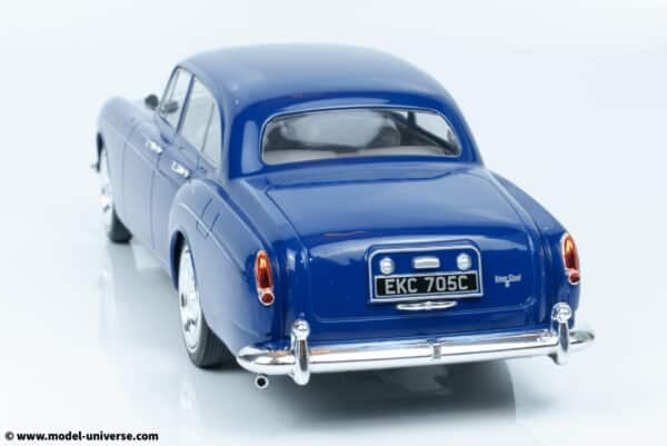 MCG 18124 Rolls Royce Silver Cloud Blue 3