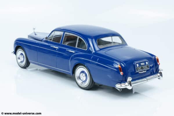 MCG 18124 Rolls Royce Silver Cloud Blue 7