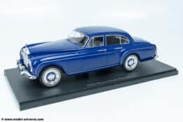 MCG 18124 Rolls Royce Silver Cloud Blue 9