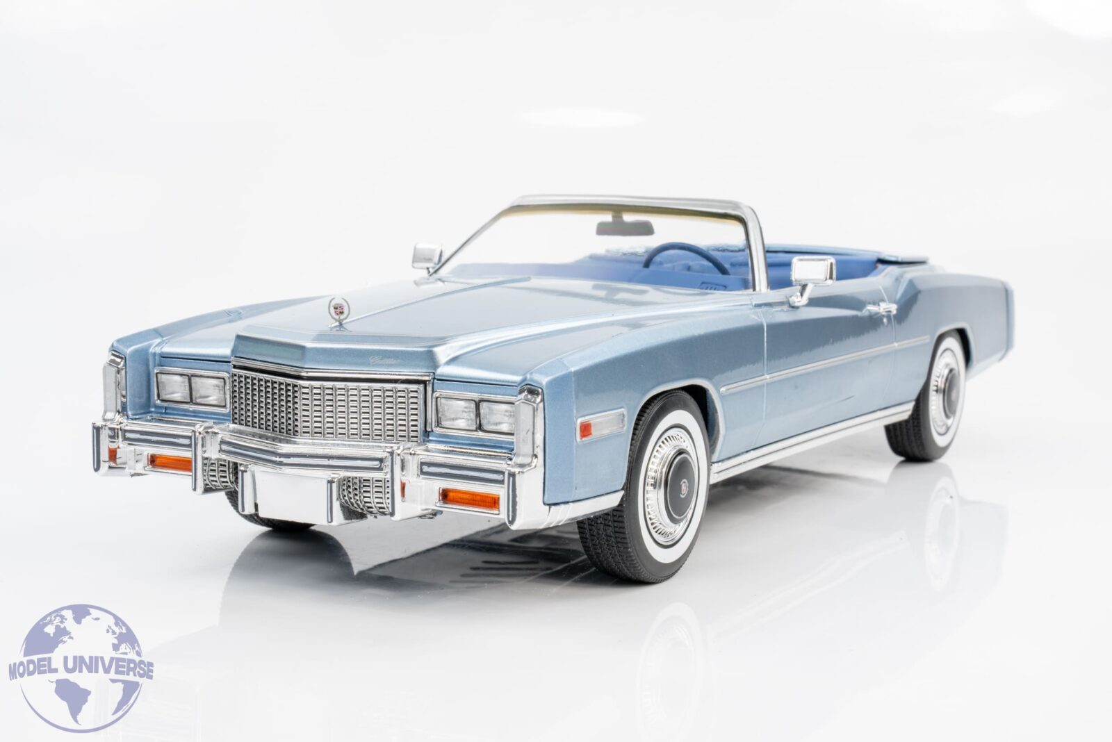 ミニカー MCG 1/18 Cadillac Eldorado Convertible MCG 1:18 Cadillac Eldorado Convertible 1976 Light Blue Metallic