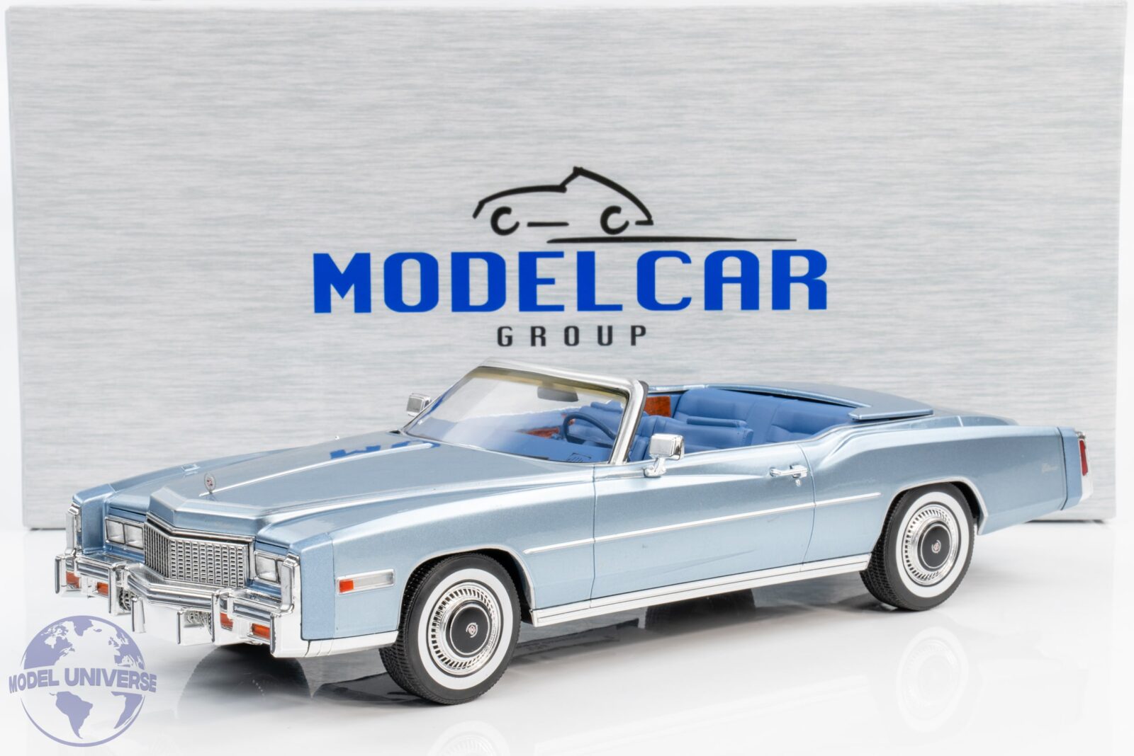 MCG 1:18 Cadillac Eldorado Convertible 1976 Light Blue Metallic