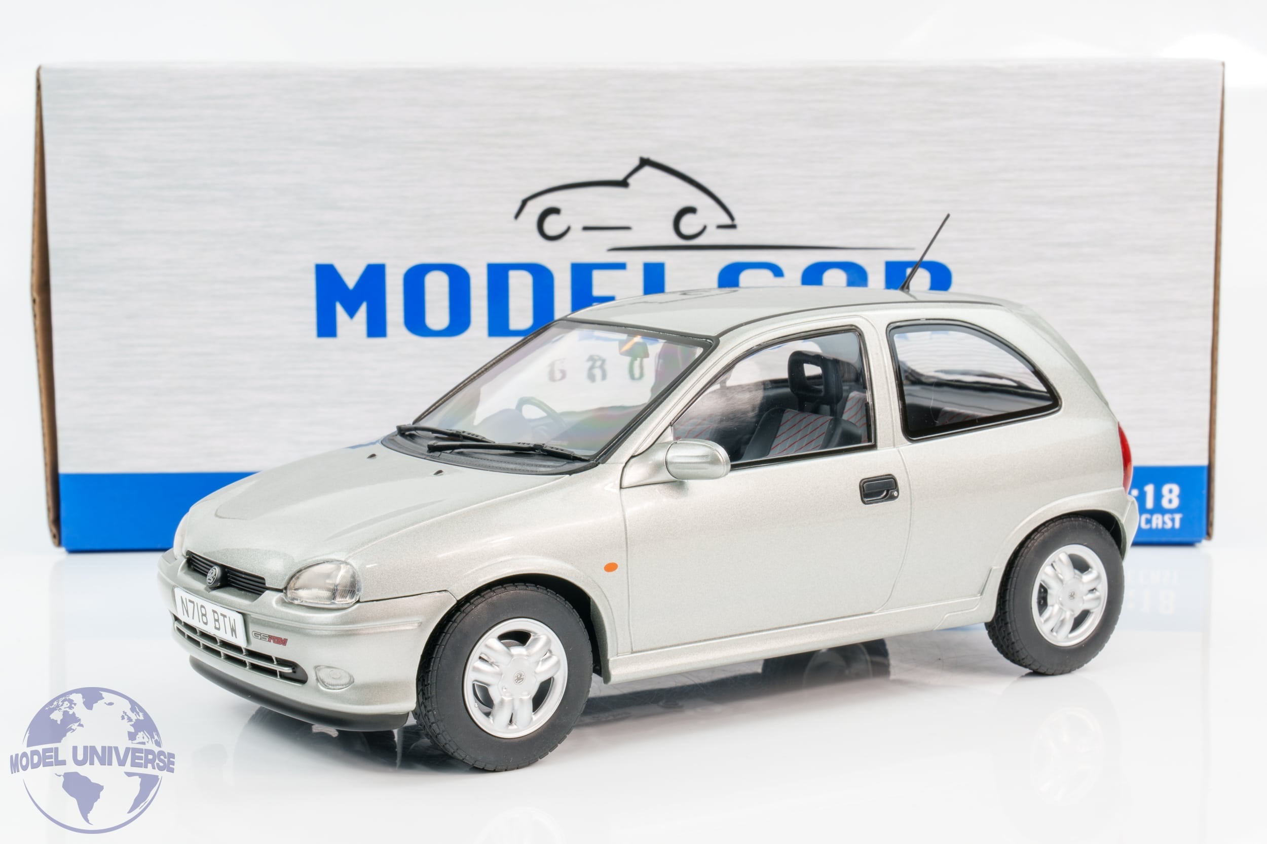 MCG - 1:18 Vauxhall Corsa GSi Silver 1993 RHD - Exclusive UK Limited Edition Diecast Model