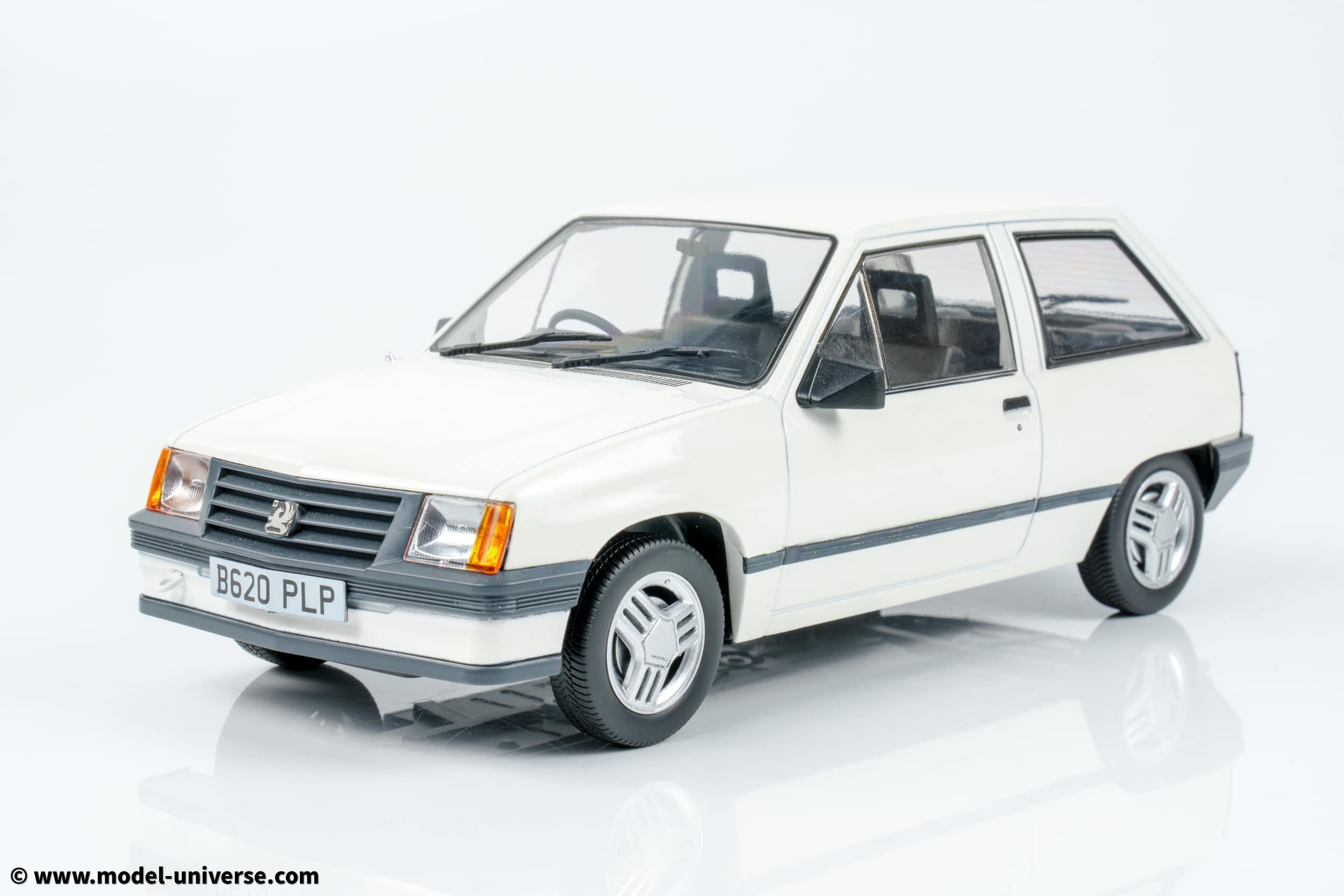 MCG - 1:18 Vauxhall Nova SR White 1983 RHD - Exclusive UK Limited Edition of 300 - Diecast Model 5 MCG - 1:18 Vauxhall Nova SR White 1983 RHD - Exclusive UK Limited Edition of 300 - Diecast Model