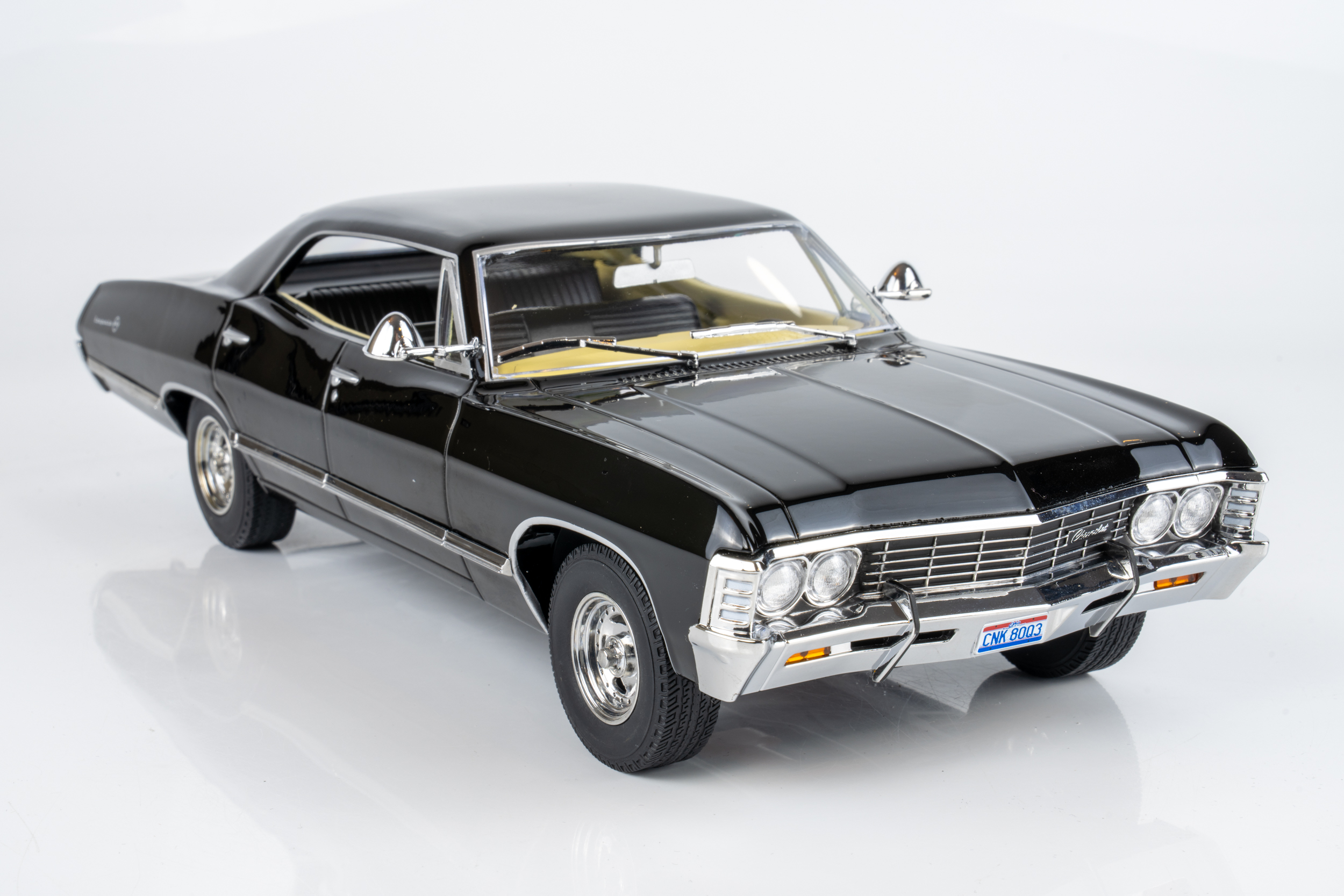 MCG 1:18 Chevrolet Impala Black 1967 from "Supernatural" TV Series (MCG181006) Diecast Model 5 MCG 1:18 Chevrolet Impala Black 1967 from "Supernatural" TV Series (MCG181006) Diecast Model - Image 5