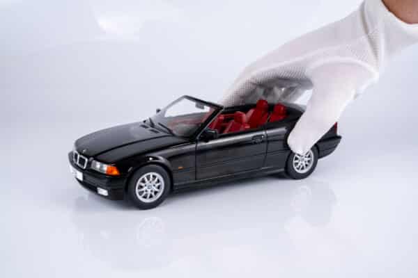 MCG 1:18 BMW 318i (E36) Cabriolet Black 1996 (MCG18318) Diecast Model 11 MCG 1:18 BMW 318i (E36) Cabriolet Black 1996 (MCG18318) Diecast Model