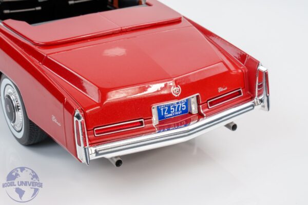 MCG - 1:18 Cadillac Eldorado Convertible 1976 Metallic Red - Diecast Model 19 MCG - 1:18 Cadillac Eldorado Convertible 1976 Metallic Red - Diecast Model