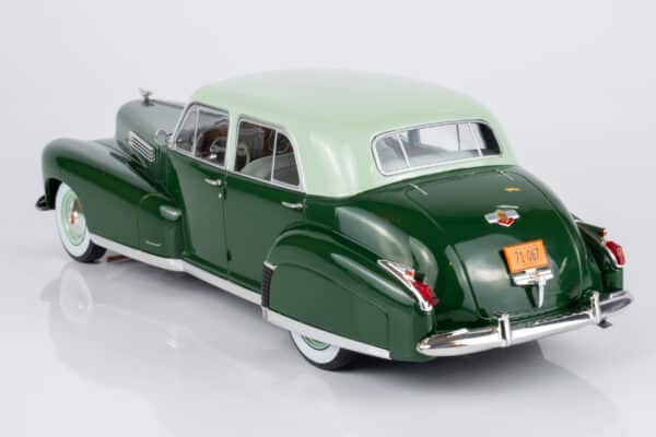 MCG 1:18 Cadillac Fleetwood Series 60 Special Sedan 1941 Light Green/Dark Green (MCG18657) Diecast Model 10 MCG 1:18 Cadillac Fleetwood Series 60 Special Sedan 1941 Light Green/Dark Green (MCG18657) Diecast Model