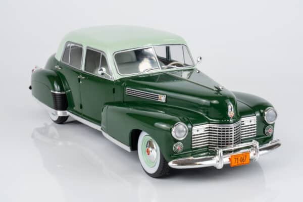 MCG 1:18 Cadillac Fleetwood Series 60 Special Sedan 1941 Light Green/Dark Green (MCG18657) Diecast Model 9 MCG 1:18 Cadillac Fleetwood Series 60 Special Sedan 1941 Light Green/Dark Green (MCG18657) Diecast Model