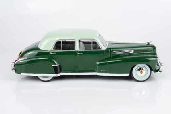 MCG 1:18 Cadillac Fleetwood Series 60 Special Sedan 1941 Light Green/Dark Green (MCG18657) Diecast Model 11 MCG 1:18 Cadillac Fleetwood Series 60 Special Sedan 1941 Light Green/Dark Green (MCG18657) Diecast Model