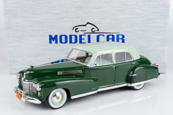 MCG 1:18 Cadillac Fleetwood Series 60 Special Sedan 1941 Light Green/Dark Green (MCG18657) Diecast Model