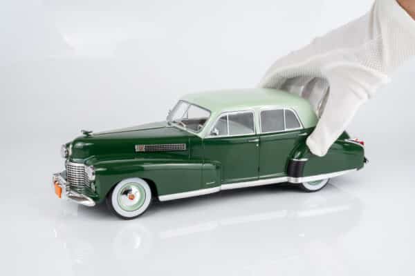 MCG 1:18 Cadillac Fleetwood Series 60 Special Sedan 1941 Light Green/Dark Green (MCG18657) Diecast Model 8 MCG 1:18 Cadillac Fleetwood Series 60 Special Sedan 1941 Light Green/Dark Green (MCG18657) Diecast Model