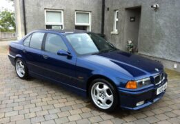 Minichamps - 1:18 BMW 3ER (E36) Limousine Blue 1993