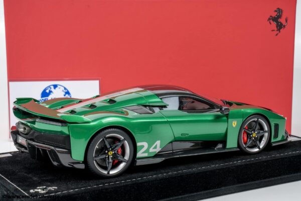 MR Collection FE045E Ferrari F80 Green Jewel 7