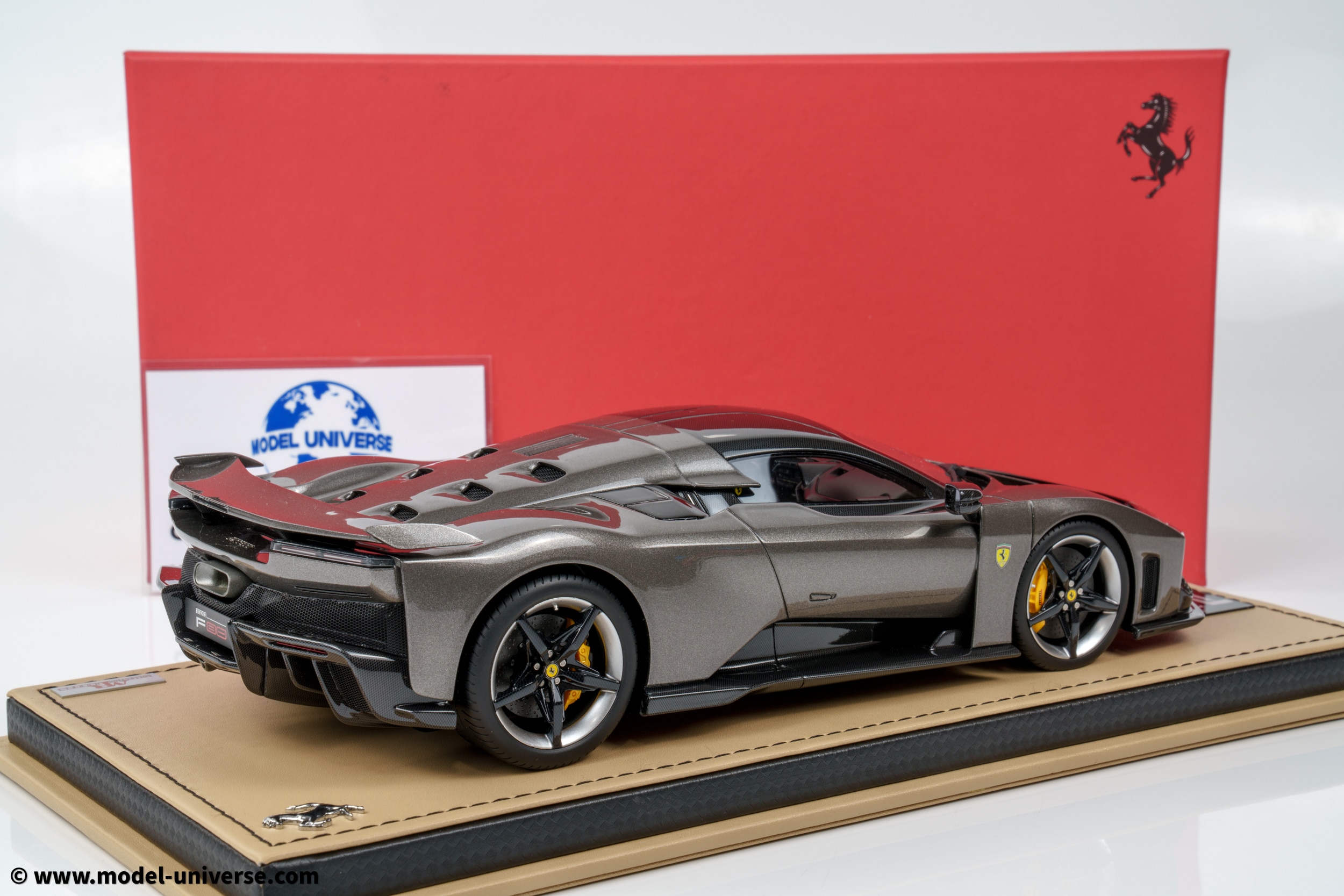 MR Collection - 1:18 Ferrari F80 2024 Canna di Fucile - Limited Edition Resin Model 2 MR Collection Ferrari f80 2024 gunmetal grey FE045SE 2