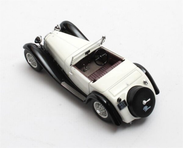 Matrix 1:43 Alfa Romeo 6C 1750SV Figoni White/Blue 1932 (MX40102-171) Limited Edition Resin Model 10 Matrix 1:43 Alfa Romeo 6C 1750SV Figoni White/Blue 1932 (MX40102-171) Limited Edition Resin Model