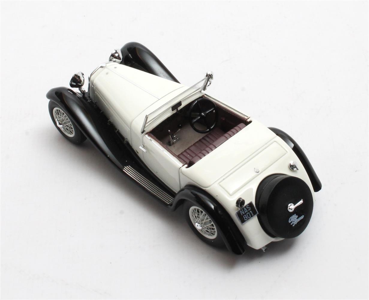 Matrix 1:43 Alfa Romeo 6C 1750SV Figoni White/Blue 1932 (MX40102-171) Limited Edition Resin Model 5 Matrix 1:43 Alfa Romeo 6C 1750SV Figoni White/Blue 1932 (MX40102-171) Limited Edition Resin Model - Image 5