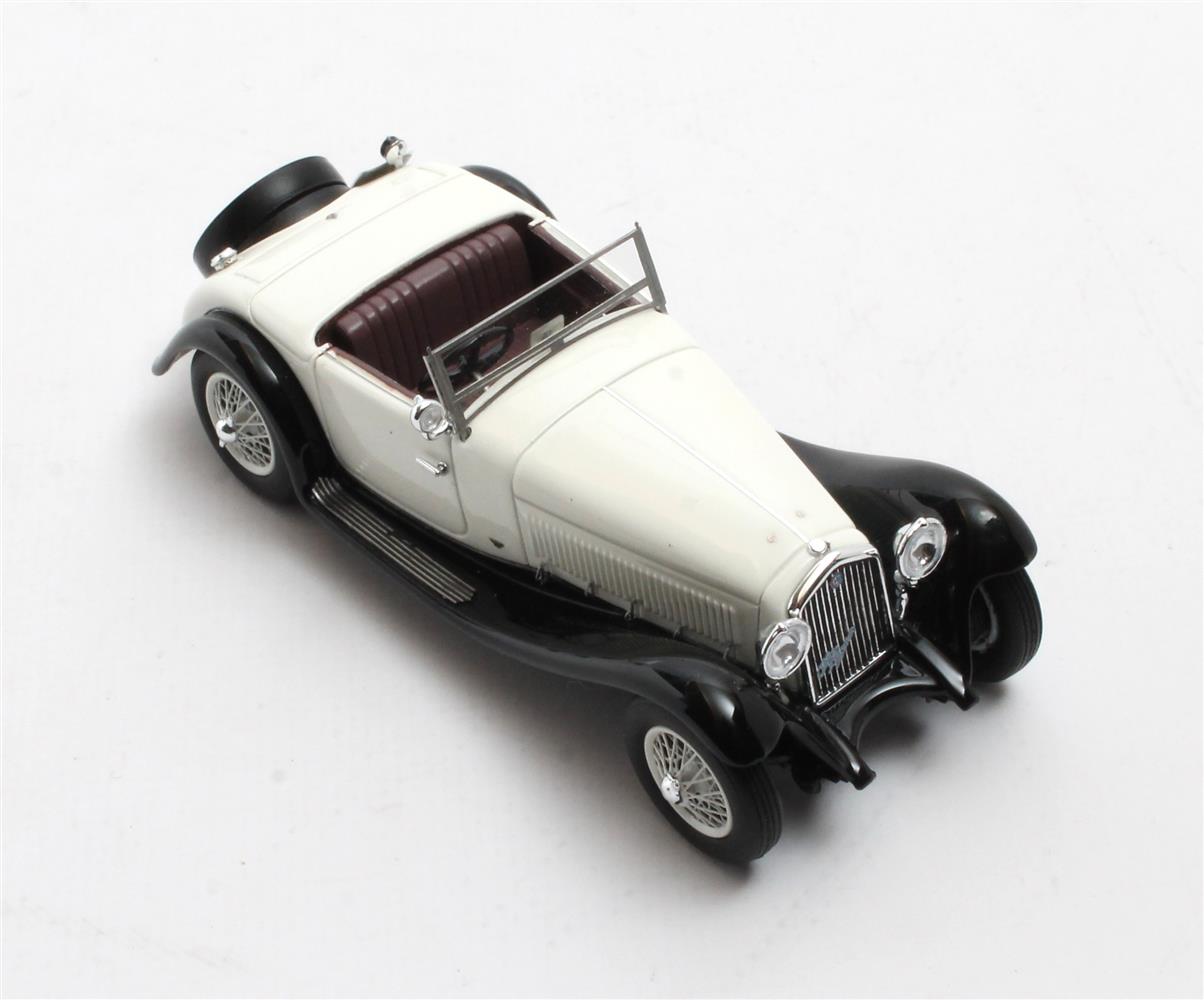 Matrix 1:43 Alfa Romeo 6C 1750SV Figoni White/Blue 1932 (MX40102-171) Limited Edition Resin Model 4 Matrix 1:43 Alfa Romeo 6C 1750SV Figoni White/Blue 1932 (MX40102-171) Limited Edition Resin Model - Image 4