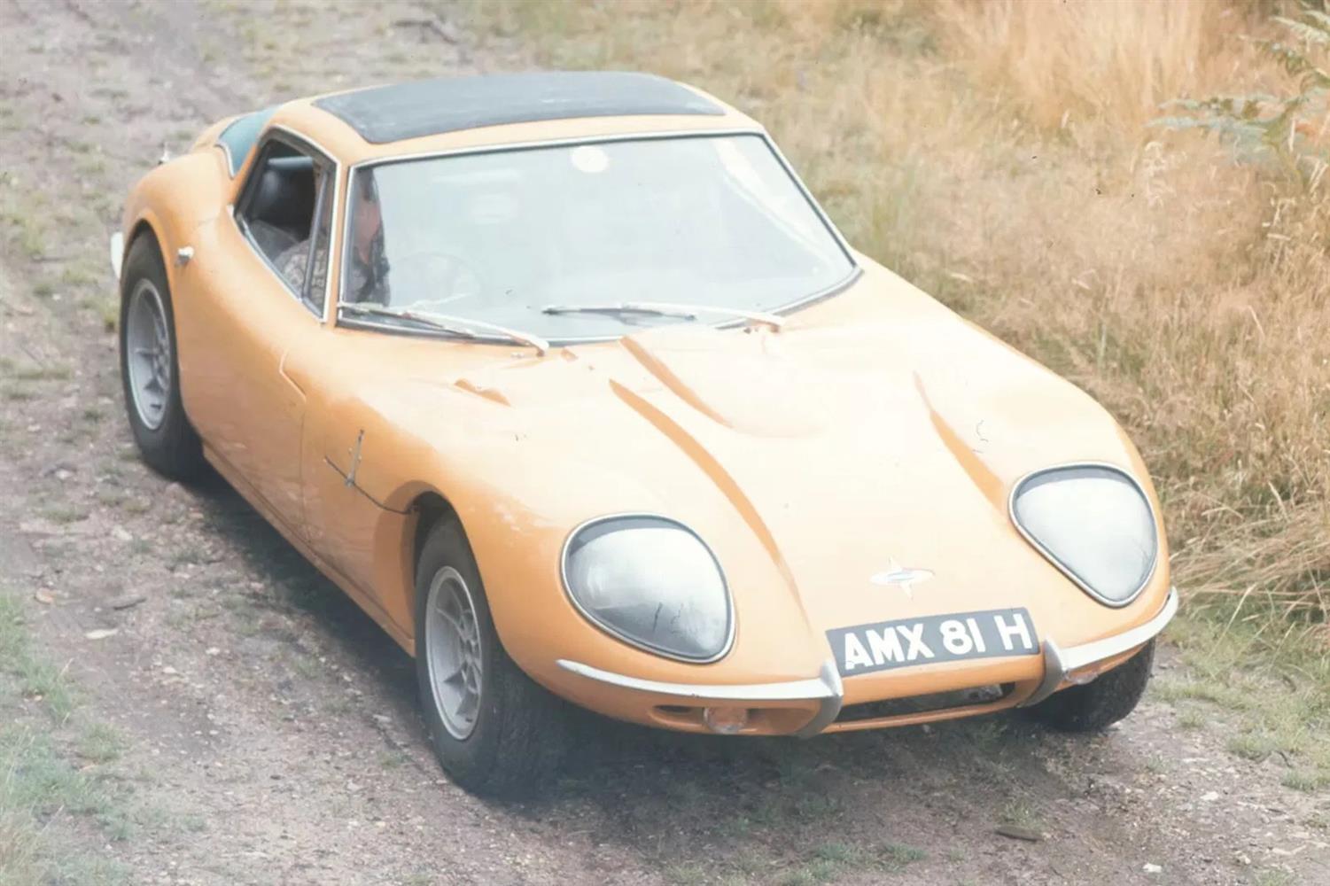Matrix 1:43 Marcos 3-Litre GT Yellow 1968-71 (MX41313-011) Limited Edition Resin Model 5 Matrix 1:43 Marcos 3-Litre GT Yellow 1968-71 (MX41313-011) Limited Edition Resin Model - Image 5