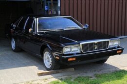 Cult Scale - 1:18 Maserati Quatroporte III Black 1979-1985 - Limited Edition Resin Model