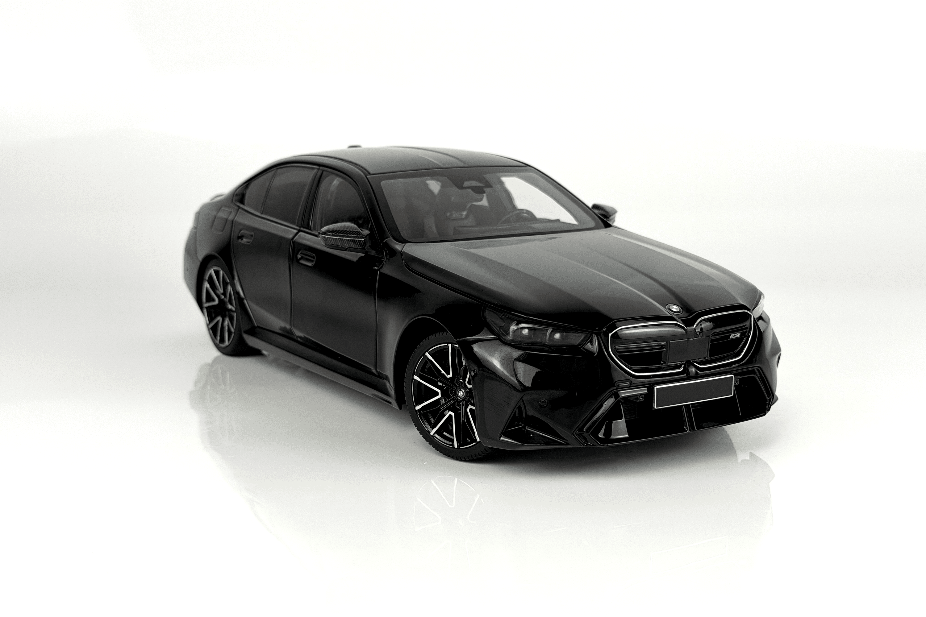 Minichamps 1:18 BMW M5 2024 (G90) 2024 Black (110023801) Diecast Model 10 Minichamps 1:18 BMW M5 2024 (G90) 2024 Black (110023801) Diecast Model - Image 10