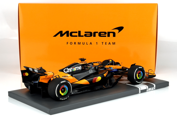 Minichamps 1:18 McLaren Formula 1 Team MCL39 Oscar Piastri #81 Winner China GP 2025 (537251981) Resin Model 18 Minichamps 1:18 McLaren Formula 1 Team MCL39 Oscar Piastri #81 Winner China GP 2025 (537251981) Resin Model