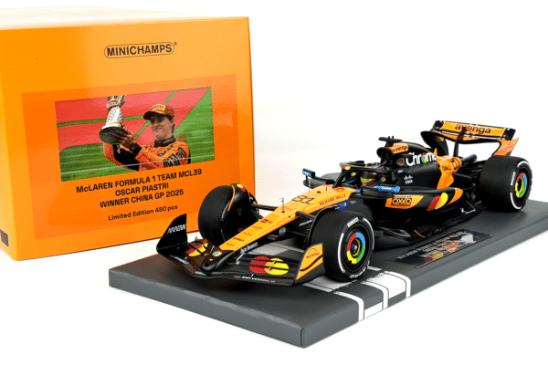 Minichamps 1:18 McLaren Formula 1 Team MCL39 Oscar Piastri #81 Winner China GP 2025 (537251981) Resin Model 19 Minichamps 1:18 McLaren Formula 1 Team MCL39 Oscar Piastri #81 Winner China GP 2025 (537251981) Resin Model