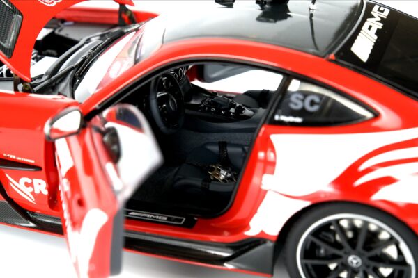 Minichamps 1:18 Mercedes-AMG GT Black Series F1 Safety Car CrowdStrike 2025 (110032091) Diecast Model 27 Minichamps 1:18 Mercedes-AMG GT Black Series F1 Safety Car CrowdStrike 2025 (110032091) Diecast Model