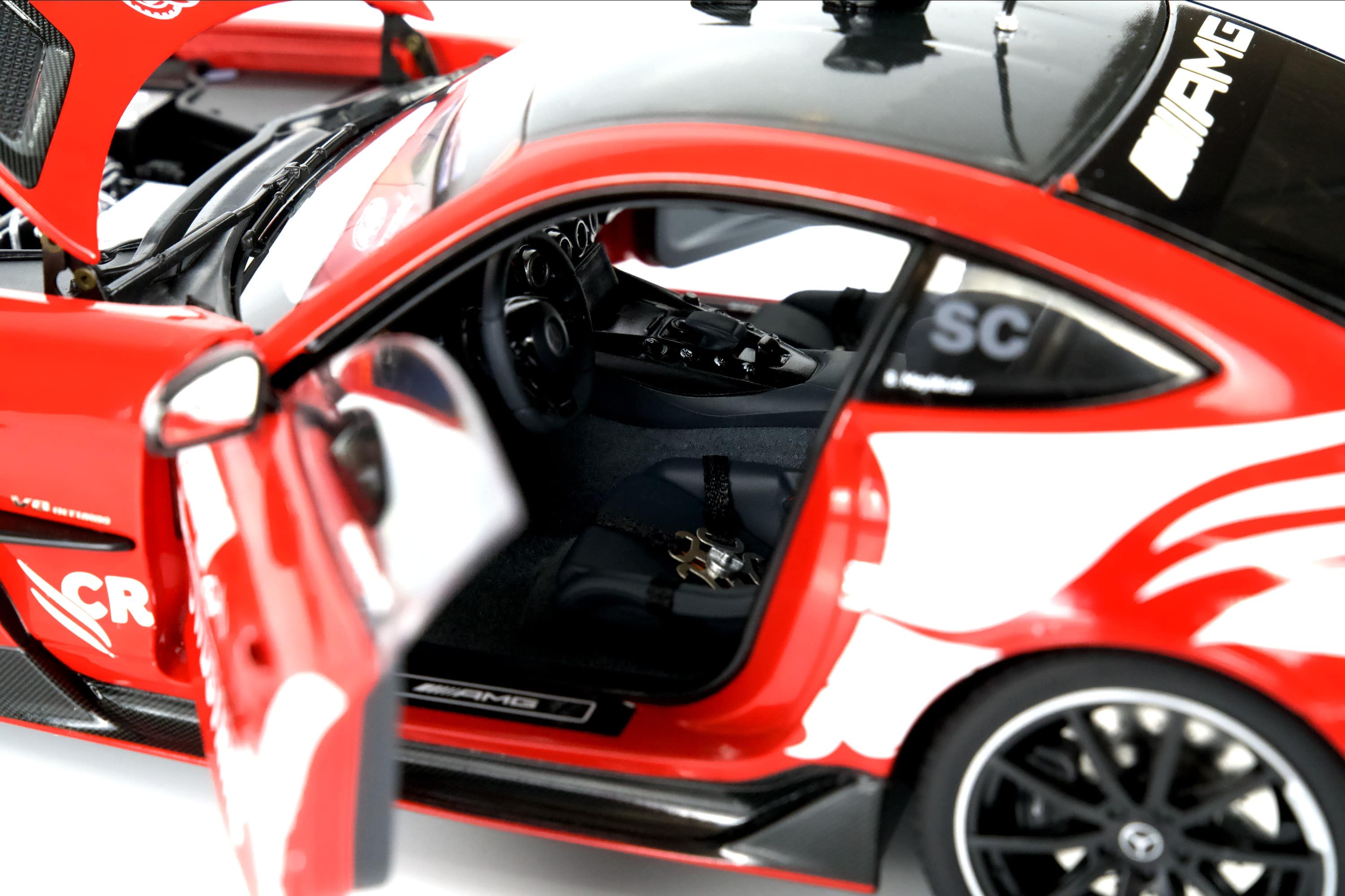 Minichamps 1:18 Mercedes-AMG GT Black Series F1 Safety Car CrowdStrike 2025 (110032091) Diecast Model 11 Minichamps 1:18 Mercedes-AMG GT Black Series F1 Safety Car CrowdStrike 2025 (110032091) Diecast Model - Image 11
