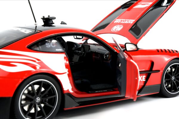 Minichamps 1:18 Mercedes-AMG GT Black Series F1 Safety Car CrowdStrike 2025 (110032091) Diecast Model 28 Minichamps 1:18 Mercedes-AMG GT Black Series F1 Safety Car CrowdStrike 2025 (110032091) Diecast Model