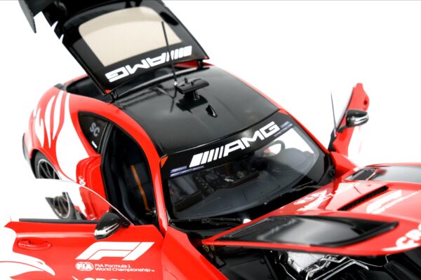 Minichamps 1:18 Mercedes-AMG GT Black Series F1 Safety Car CrowdStrike 2025 (110032091) Diecast Model 33 Minichamps 1:18 Mercedes-AMG GT Black Series F1 Safety Car CrowdStrike 2025 (110032091) Diecast Model