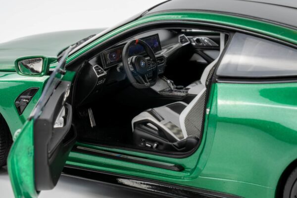 Minichamps - 1:18 BMW M4 (G82) Green Metallic 2024 (110020142) Diecast Model 17 Minichamps - 1:18 BMW M4 (G82) Green Metallic 2024 (110020142) Diecast Model