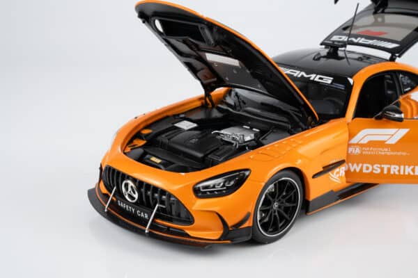 Minichamps 1:18 Mercedes-AMG GT Black Series F1 Safety Car Special Livery British GP 2025 (110032092) Diecast Model 14 Minichamps 1:18 Mercedes-AMG GT Black Series F1 Safety Car Special Livery British GP 2025 (110032092) Diecast Model