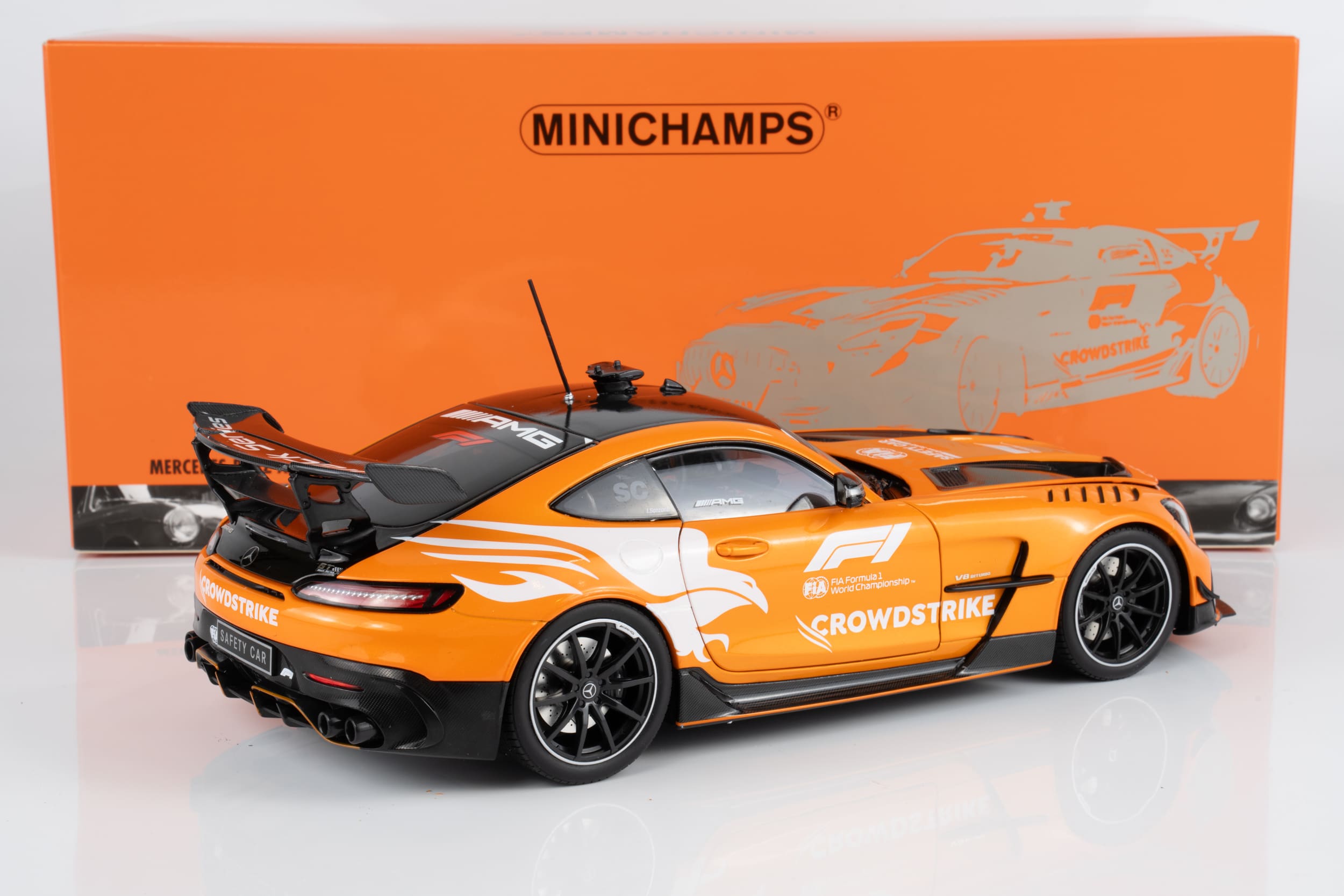 Minichamps 1:18 Mercedes-AMG GT Black Series F1 Safety Car Special Livery British GP 2025 (110032092) Diecast Model 4 Minichamps 1:18 Mercedes-AMG GT Black Series F1 Safety Car Special Livery British GP 2025 (110032092) Diecast Model - Image 4