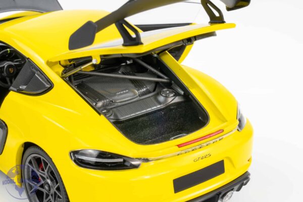 Minichamps - 1:18 Porsche Cayman GT4 RS Yellow w/Weissach Package 2024 - Diecast Model 19 Minichamps - 1:18 Porsche Cayman GT4 RS Yellow w/Weissach Package 2024 - Diecast Model