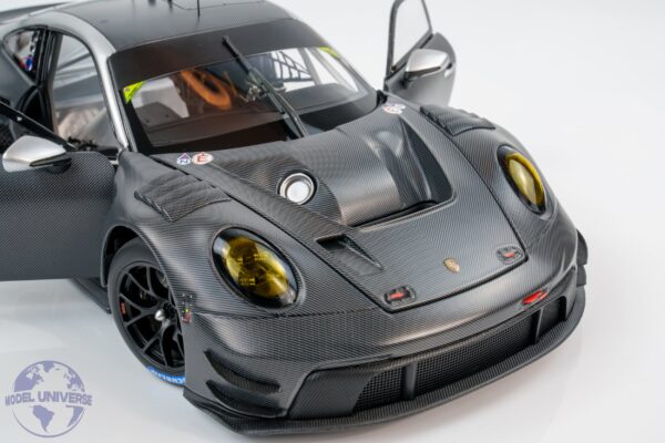 Minichamps - 1:18 Porsche 911 (992) GT3 R Customer Delivery Version Carbon 2024 - Limited Edition Diecast Model 26 Minichamps - 1:18 Porsche 911 (992) GT3 R Customer Delivery Version Carbon 2024 - Limited Edition Diecast Model