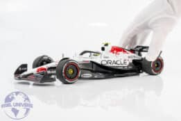 Minichamps - 1:18 Red Bull Racing RB21 No.22 Yuki Tsunoda - Japanese GP 2025 Special White Tribute Livery - Limited Edition Diecast Model