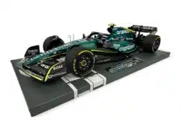 Minichamps - 1:18 Aston Martin AMR22 Sebastian Vettel Last Race Abu Dhabi 2022