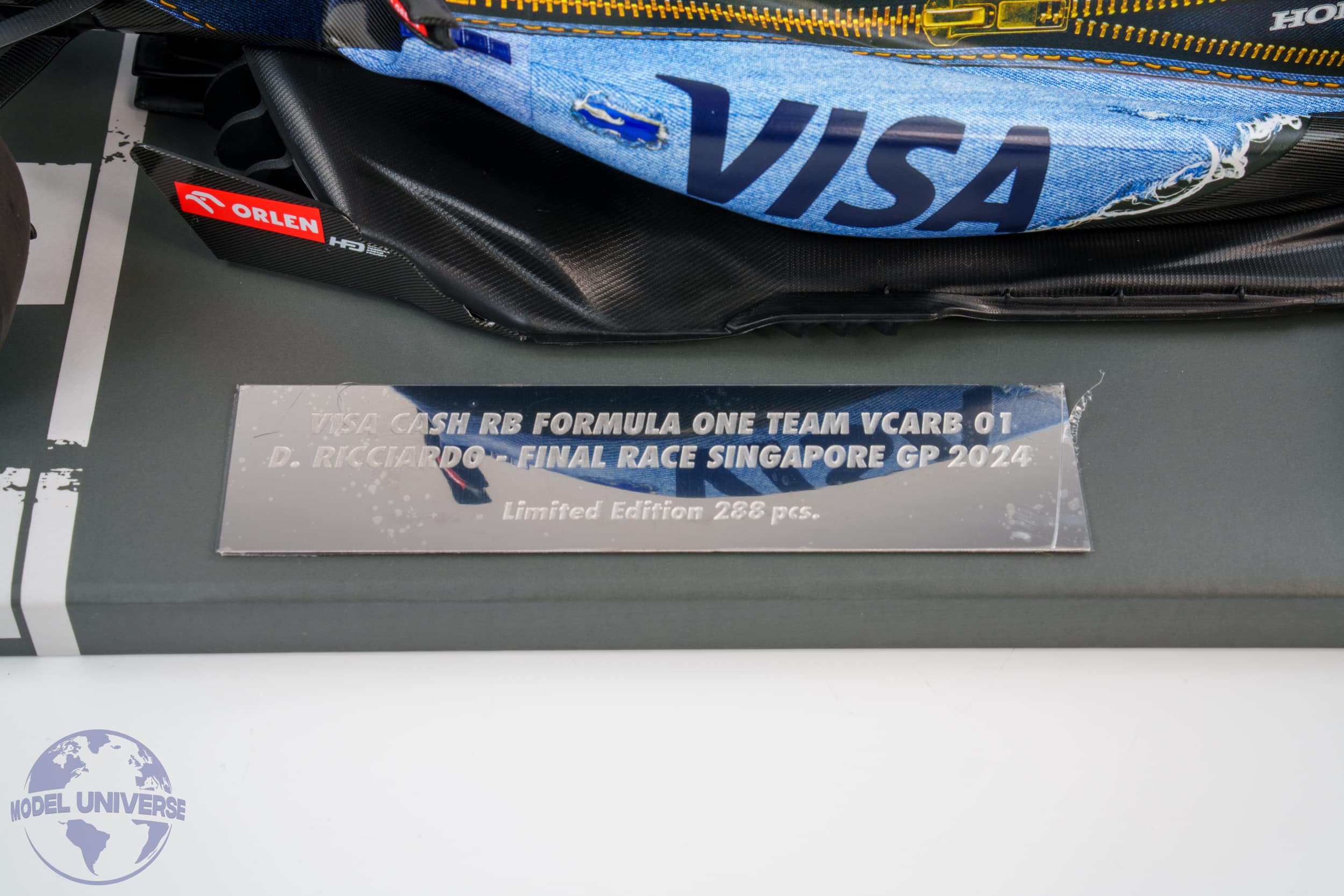 Minichamps - 1:18 Visa Cash App RB VCARB01 Daniel Ricciardo Last Race 2024 Singapore GP - Limited Edition Resin Model 7 Minichamps - 1:18 Visa Cash App RB VCARB01 Daniel Ricciardo Last Race 2024 Singapore GP - Limited Edition Resin Model