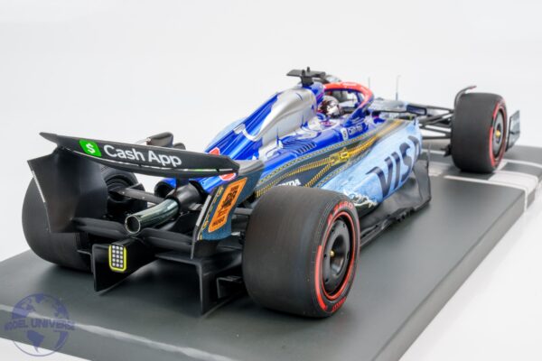 Minichamps - 1:18 Visa Cash App RB VCARB01 Daniel Ricciardo Last Race 2024 Singapore GP - Limited Edition Resin Model 18 Minichamps - 1:18 Visa Cash App RB VCARB01 Daniel Ricciardo Last Race 2024 Singapore GP - Limited Edition Resin Model
