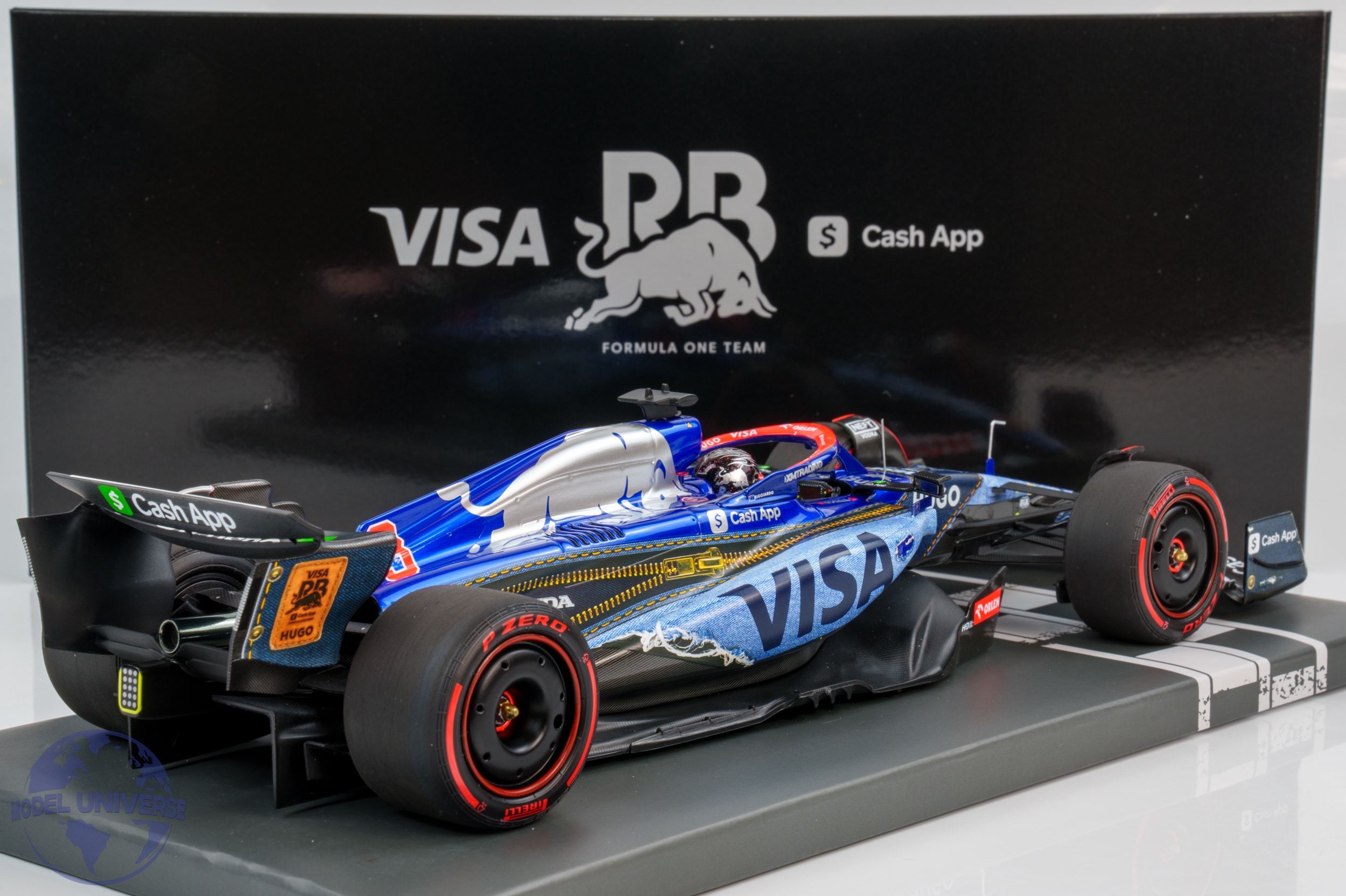 Minichamps - 1:18 Visa Cash App RB VCARB01 Daniel Ricciardo Last Race 2024 Singapore GP - Limited Edition Resin Model 2 Minichamps - 1:18 Visa Cash App RB VCARB01 Daniel Ricciardo Last Race 2024 Singapore GP - Limited Edition Resin Model