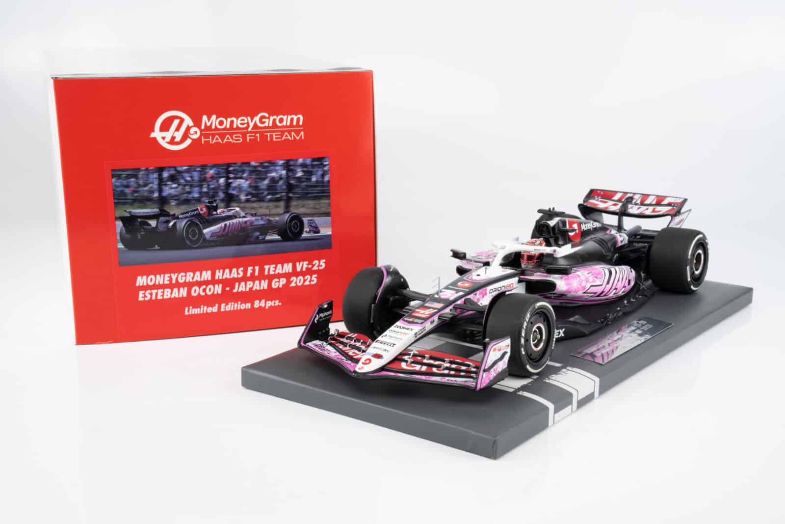 Minichamps 1:18 Haas F1 Team VF-25 No.31 Esteban Ocon Japanese GP