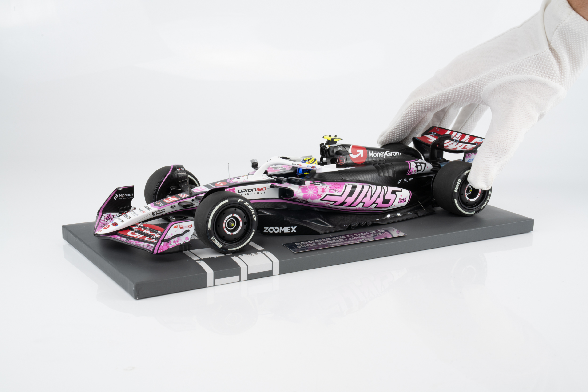 Minichamps 1:18 Haas F1 Team VF-25 No.87 Ollie Bearman Japanese GP 2025 (117250387) Limited Edition Resin Model 4 Minichamps 1:18 Haas F1 Team VF-25 No.87 Ollie Bearman Japanese GP 2025 (117250387) Limited Edition Resin Model - Image 4