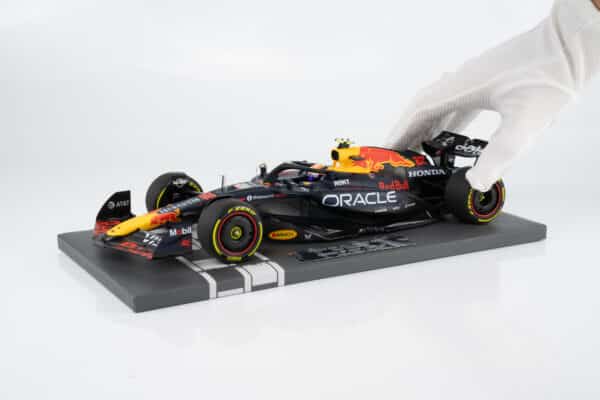Minichamps 1:18 Oracle Red Bull Racing RB21 No.22 Yuki Tsunoda 100th Race Canadian GP 2025 (117251022) Limited Edition Resin Model 7 Minichamps 1:18 Oracle Red Bull Racing RB21 No.22 Yuki Tsunoda 100th Race Canadian GP 2025 (117251022) Limited Edition Resin Model