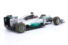 Minichamps - 1:18 Mercedes-AMG Petronas F1 W05 Lewis Hamilton World Champion 2014