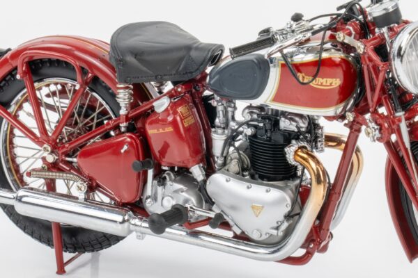 Minichamps - 1:12 Triumph Speed Twin (1939) Red - Diecast Model 13 Minichamps - 1:12 Triumph Speed Twin (1939) Red - Diecast Model