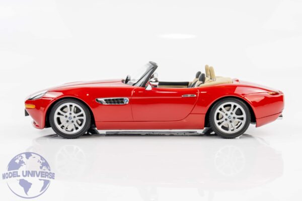 Minichamps - 1:18 BMW Z8 Roadster 2000 Red - Limited Edition Diecast Model 13 Minichamps 155024230 BMW Z8 Red 3