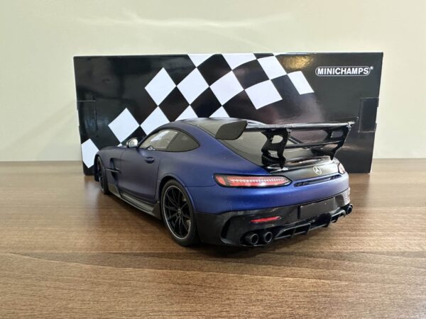 Minichamps - 1:18 Mercedes-AMG GT Black Series 2020 Matt Blue