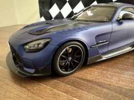 Minichamps - 1:18 Mercedes-AMG GT Black Series 2020 Matt Blue