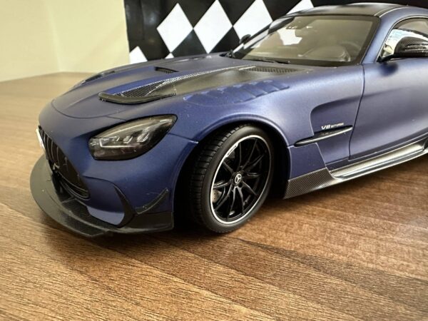 Minichamps - 1:18 Mercedes-AMG GT Black Series 2020 Matt Blue